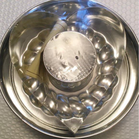 New PAMPERED CHEF Springform Pan Set Heart Insert